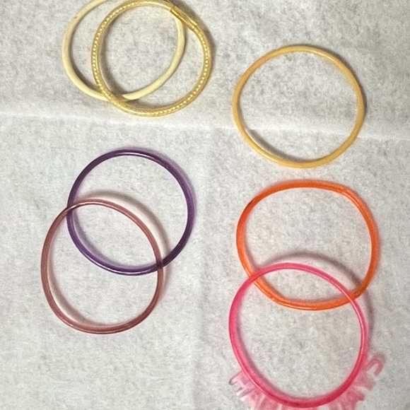 Vintage 80's Rubber/Jelly Bracelets: Set of 7 - Picture 1 of 7